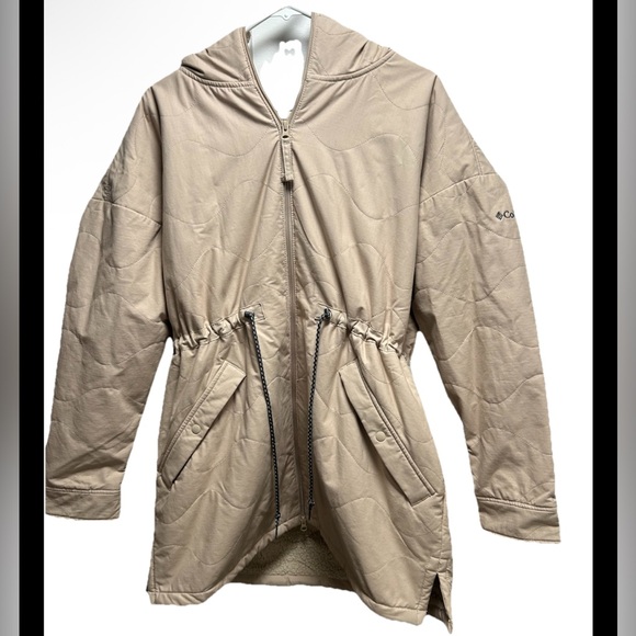Columbia women’s crystal crest quilted jacket in color ancient fossil - Picture 1 of 5